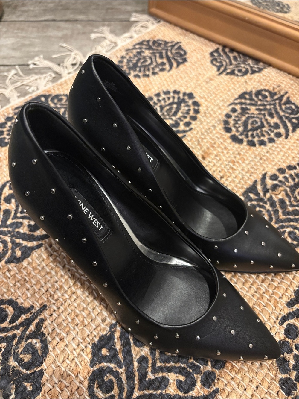 Nine West Tenry Pointed Toe Pump - Picture 9 of 9